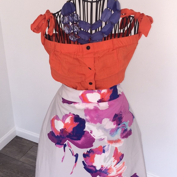 Flowery skirt size 4 - Picture 6 of 8